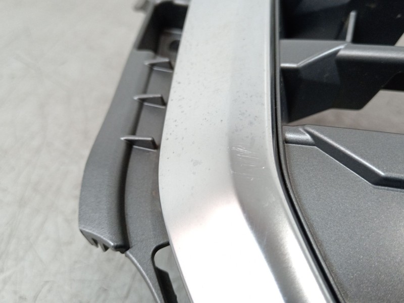 Recambio de rejilla delantera para audi q2 (gab, gag) 35 tfsi referencia OEM IAM 81A853651 81A853037 