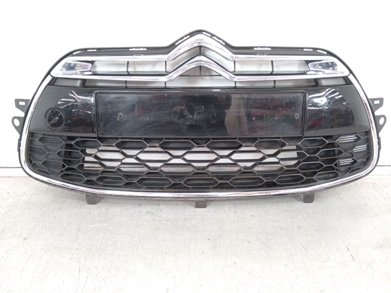 Recambio de rejilla delantera para citroën ds3 (sa_) 1.2 vti 82 referencia OEM IAM 9674025277 9673271277 7422X7