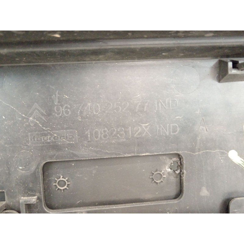 Recambio de rejilla delantera para citroën ds3 (sa_) 1.2 vti 82 referencia OEM IAM 9674025277 9673271277 7422X7