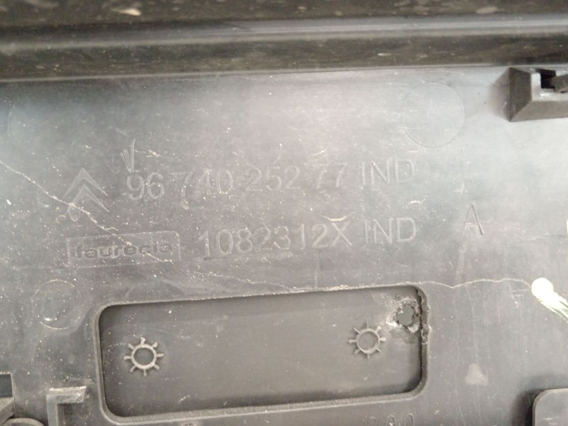 Recambio de rejilla delantera para citroën ds3 (sa_) 1.2 vti 82 referencia OEM IAM 9674025277 9673271277 7422X7