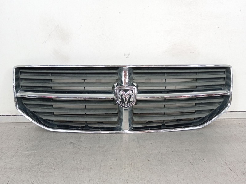 Recambio de rejilla delantera para dodge caliber 2.0 crd referencia OEM IAM 1JA96TRMAA 68043938AA 