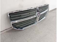 Recambio de rejilla delantera para dodge caliber 2.0 crd referencia OEM IAM 1JA96TRMAA 68043938AA  2