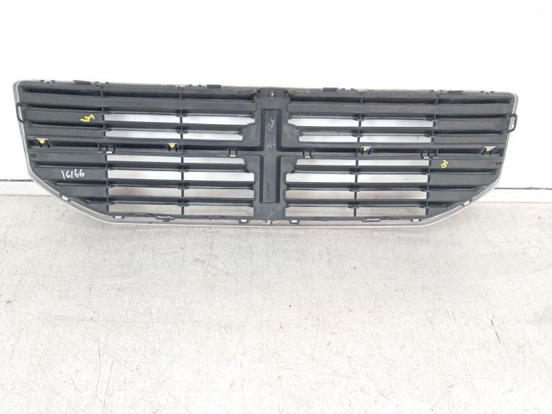 Recambio de rejilla delantera para dodge caliber 2.0 crd referencia OEM IAM 1JA96TRMAA 68043938AA 