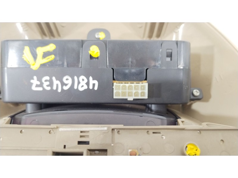 Recambio de luz interior para ssangyong rodius xdi referencia OEM IAM 8371021000  8110021001
