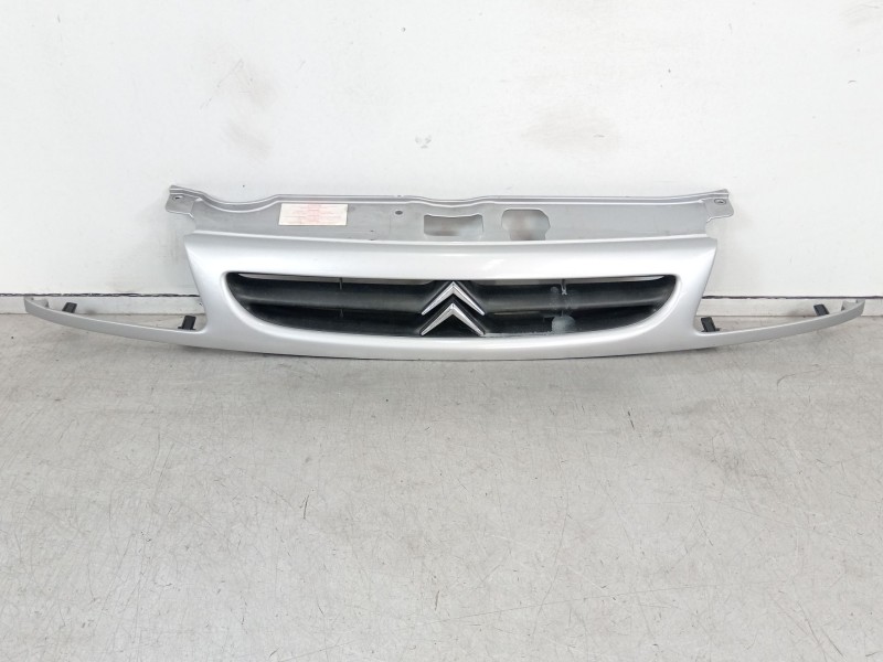 Recambio de rejilla delantera para citroën saxo (s0, s1) 1.1 x, sx referencia OEM IAM 9629954777  