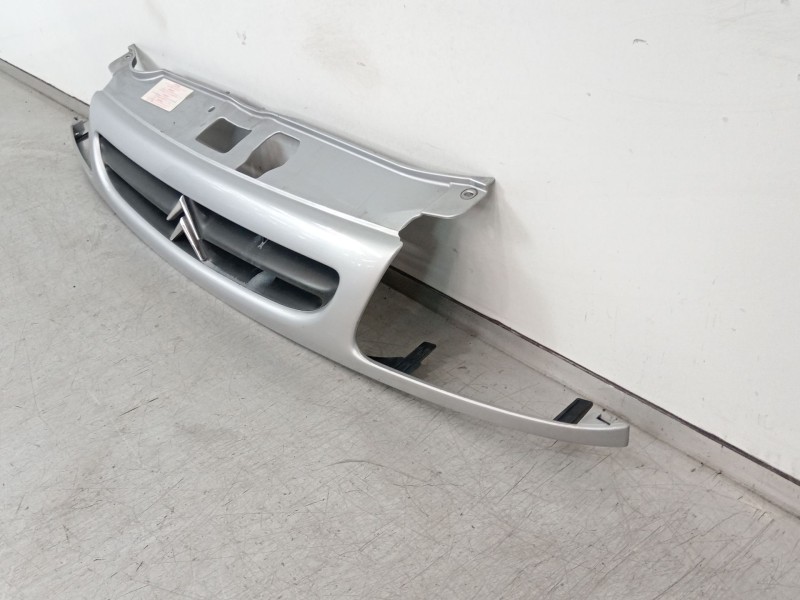 Recambio de rejilla delantera para citroën saxo (s0, s1) 1.1 x, sx referencia OEM IAM 9629954777  