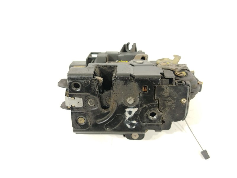 Recambio de cerradura puerta delantera derecha para seat ibiza iii (6l1) 1.9 sdi referencia OEM IAM 3B1837016CC  