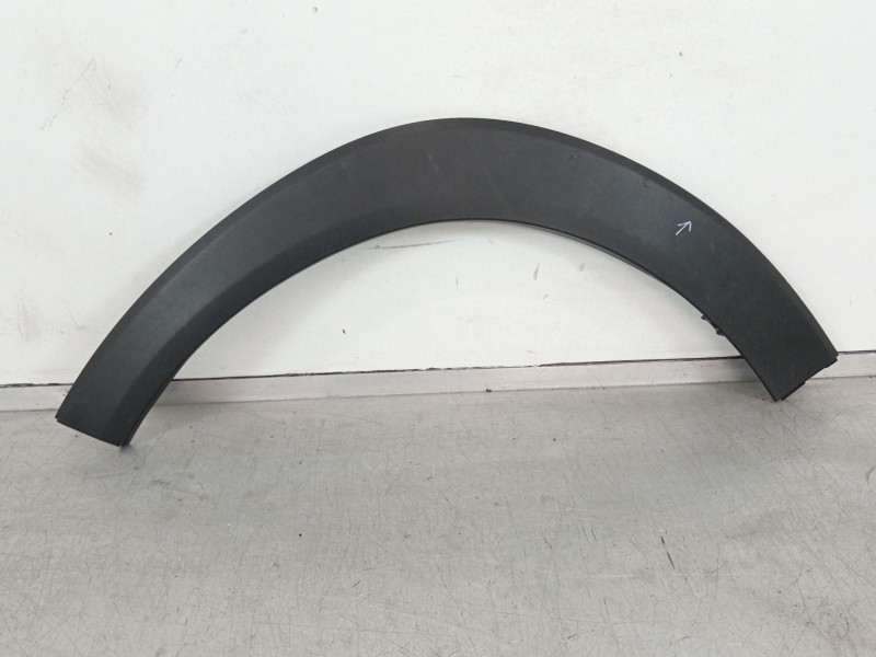 Recambio de aletin delantero izquierdo para hyundai tucson essence bluedrive 2wd referencia OEM IAM 87713D7000  