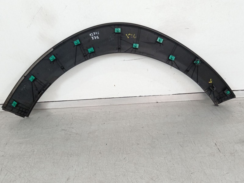 Recambio de aletin delantero izquierdo para hyundai tucson essence bluedrive 2wd referencia OEM IAM 87713D7000  