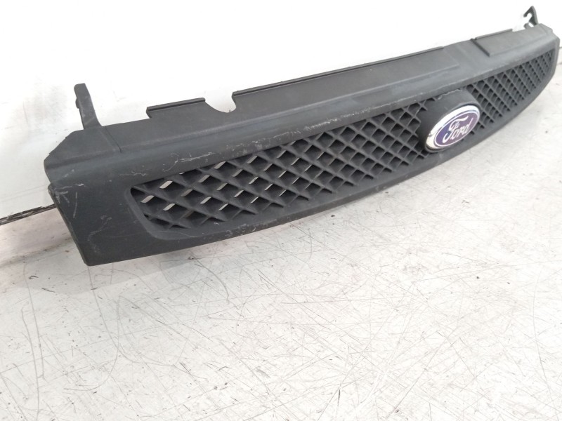 Recambio de rejilla delantera para ford fiesta v (jh_, jd_) 1.4 16v referencia OEM IAM 2S618A133BW  