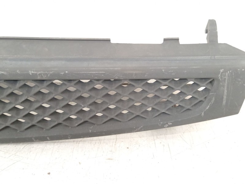 Recambio de rejilla delantera para ford fiesta v (jh_, jd_) 1.4 16v referencia OEM IAM 2S618A133BW  