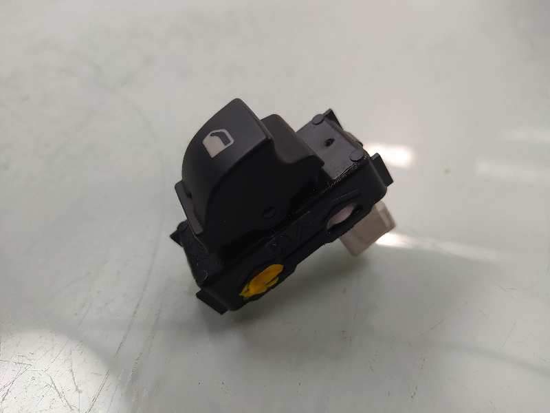 MANDO ELEVALUNAS DELANTERO DERECHO 96751115ZD 