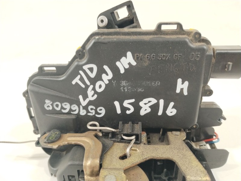 Recambio de cerradura puerta trasera derecha para seat leon (1m1) 1.9 tdi referencia OEM IAM 3B4839016A  