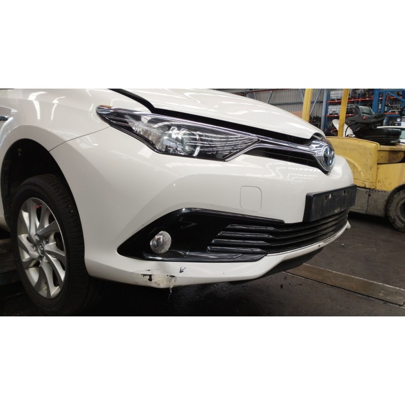 Recambio de paragolpes delantero para toyota auris station wagon (_e18_) 1.8 hybrid (zwe186_) referencia OEM IAM 521190Z962 5211