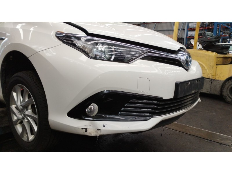 Recambio de paragolpes delantero para toyota auris station wagon (_e18_) 1.8 hybrid (zwe186_) referencia OEM IAM 521190Z962 5211