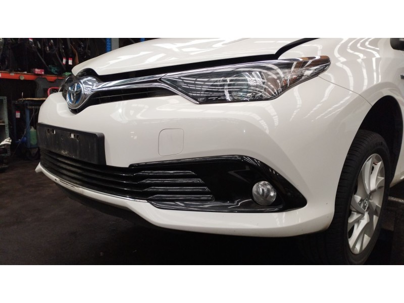 Recambio de paragolpes delantero para toyota auris station wagon (_e18_) 1.8 hybrid (zwe186_) referencia OEM IAM 521190Z962 5211