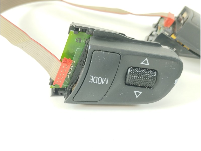 Recambio de mando volante para audi a8 (4e2) 3.7 quattro referencia OEM IAM 4E0951527  