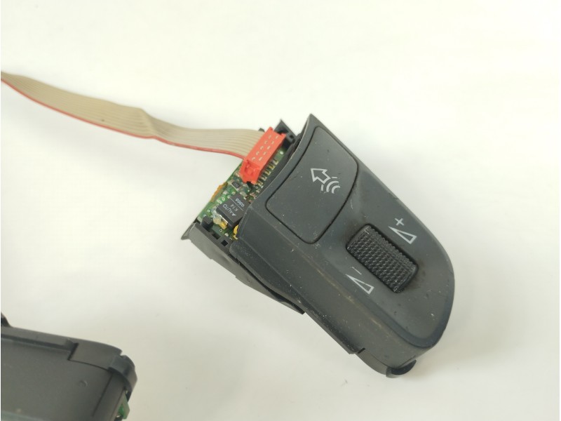 Recambio de mando volante para audi a8 (4e2) 3.7 quattro referencia OEM IAM 4E0951527  