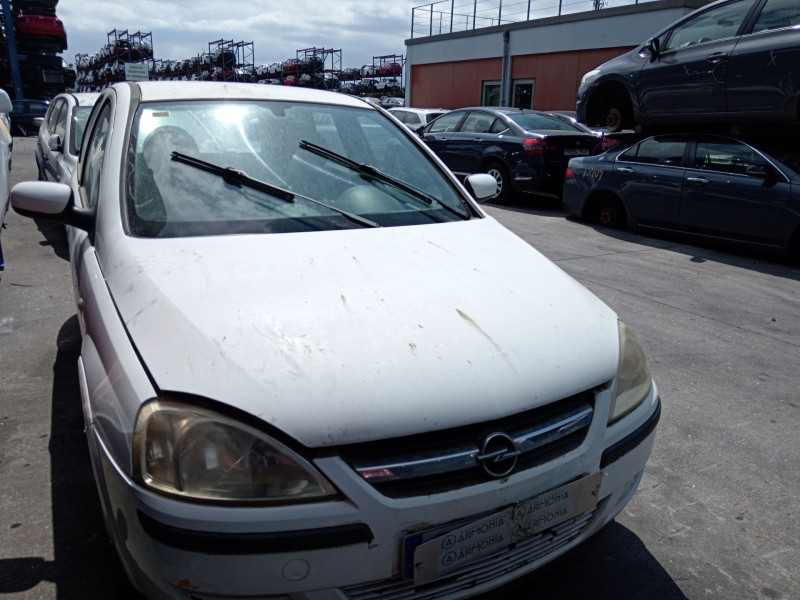 opel corsa c (x01) del año 2004