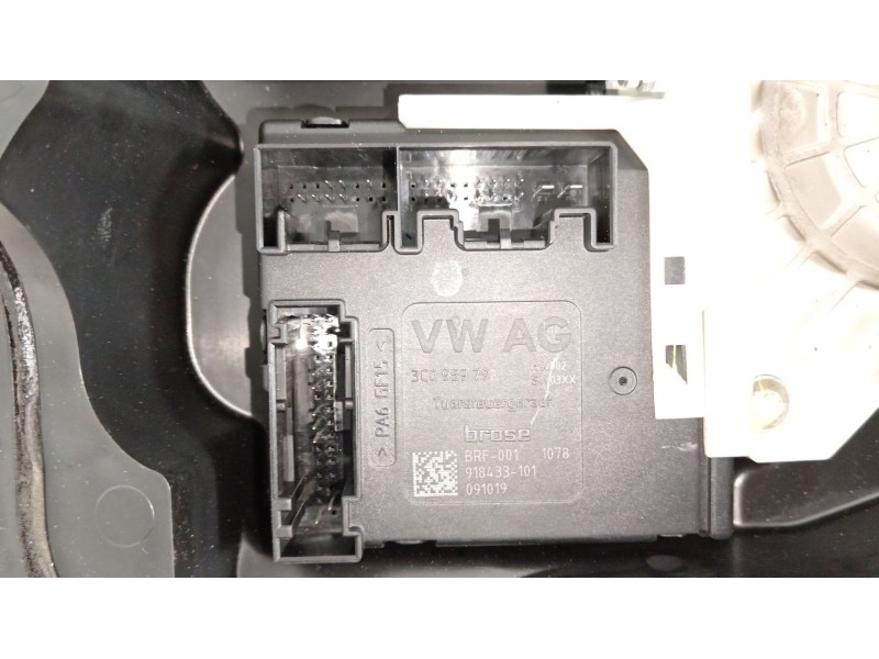 Recambio de elevalunas delantero derecho para seat leon (1p1) 1.9 tdi referencia OEM IAM 1P0837402M 1T0959702AB 3C0959792