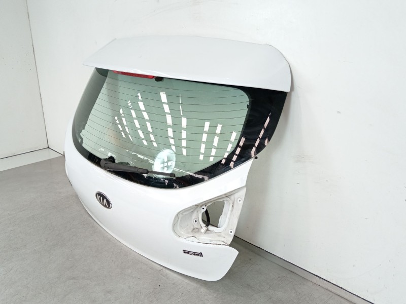 Recambio de porton trasero para kia cee´d spirit referencia OEM IAM 73700A2000  