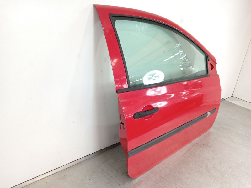 Recambio de puerta delantera derecha para renault clio iii 1.2 16v referencia OEM IAM 7751476109  