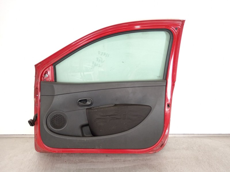 Recambio de puerta delantera derecha para renault clio iii 1.2 16v referencia OEM IAM 7751476109  