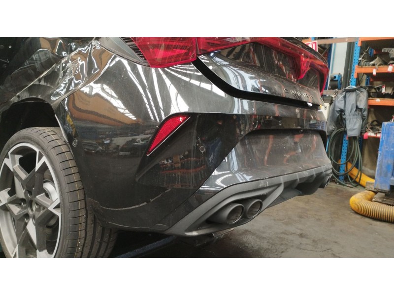 Recambio de paragolpes trasero para cupra leon (kl1, ku1, kug) 2.0 tsi referencia OEM IAM 5H0857552J  