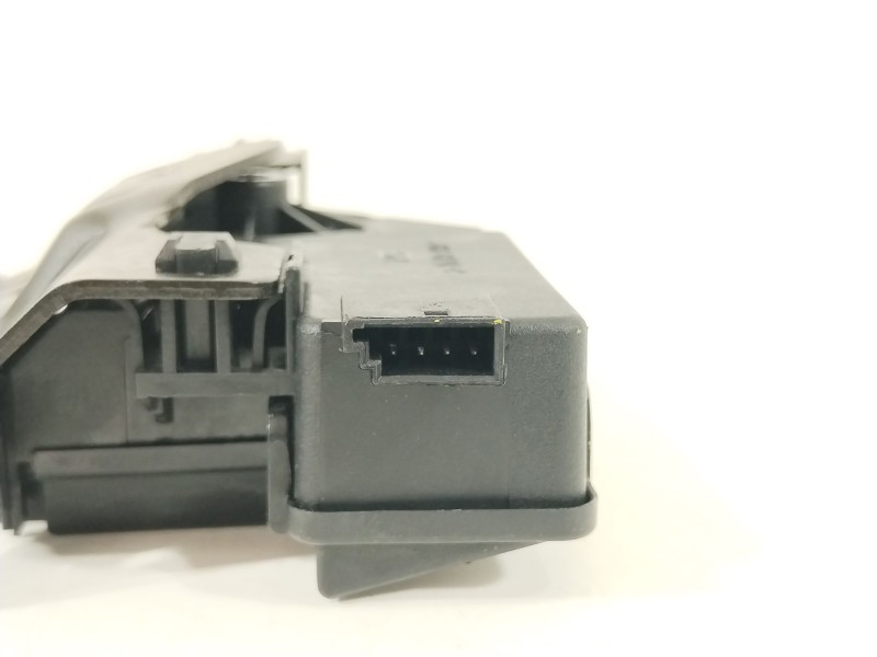 Recambio de cerradura maletero / porton para bmw 3 (e46) 330 d referencia OEM IAM 8196401 51247840617 