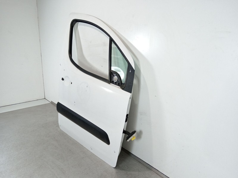 Recambio de puerta delantera derecha para peugeot partner furgoneta/monovolumen (k9) 1.6 bluehdi 75 referencia OEM IAM 9004Z6  