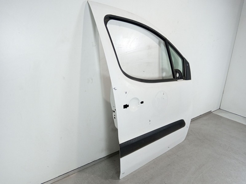 Recambio de puerta delantera derecha para peugeot partner furgoneta/monovolumen (k9) 1.6 bluehdi 75 referencia OEM IAM 9004Z6  