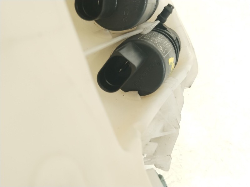 Recambio de deposito limpia para bmw 1 (e81) 116 d referencia OEM IAM 7229534  