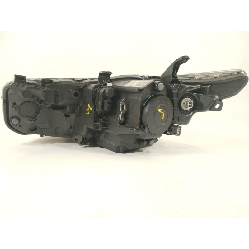 Recambio de faro derecho para toyota auris station wagon (_e18_) 1.8 hybrid (zwe186_) referencia OEM IAM 8113002K30 90078097 