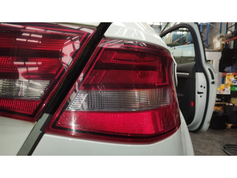 Recambio de piloto trasero derecho para audi a3 (8v1, 8vk) 1.6 tdi referencia OEM IAM 8V3945096 81040202 