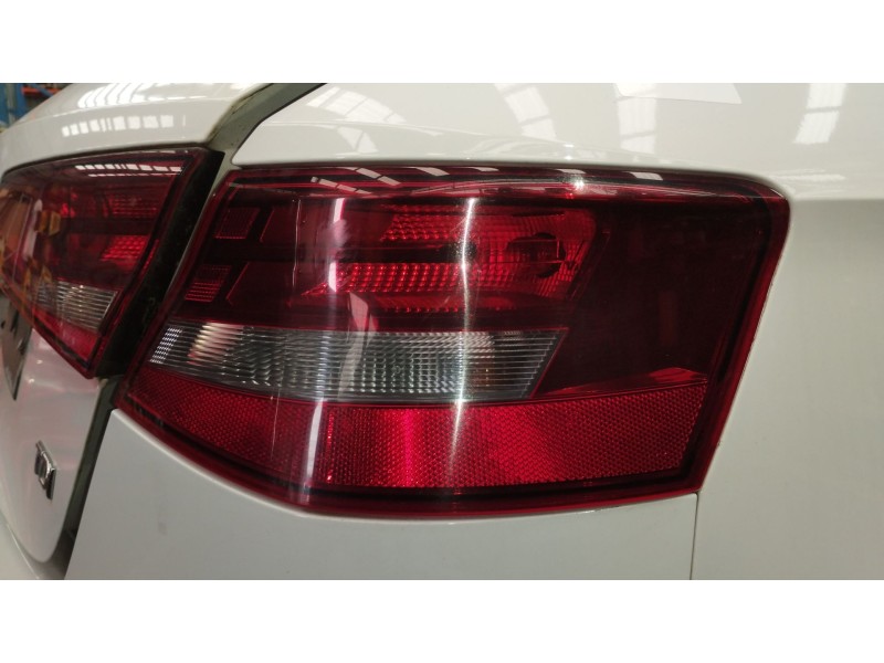 Recambio de piloto trasero derecho para audi a3 (8v1, 8vk) 1.6 tdi referencia OEM IAM 8V3945096 81040202 