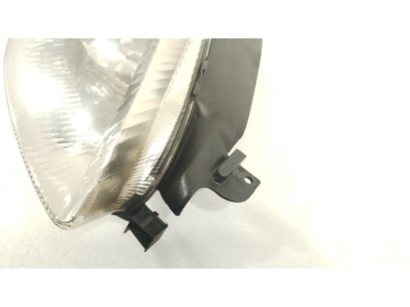 Recambio de faro derecho para citroën xsara picasso (n68) 2.0 hdi referencia OEM IAM 6205W0  