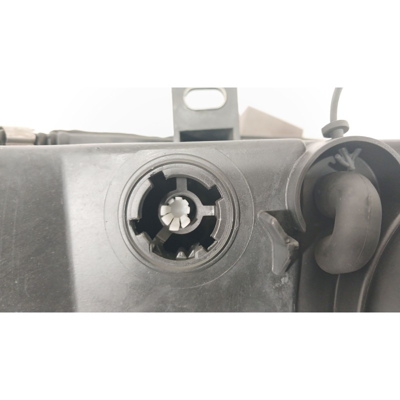 Recambio de faro izquierdo para opel movano a autobús (x70) 2.2 dti (jd) referencia OEM IAM 9161215 38210748 