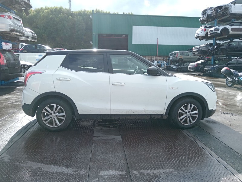 ssangyong tivoli del año 2015