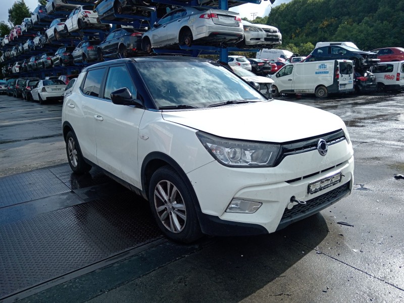 ssangyong tivoli del año 2015