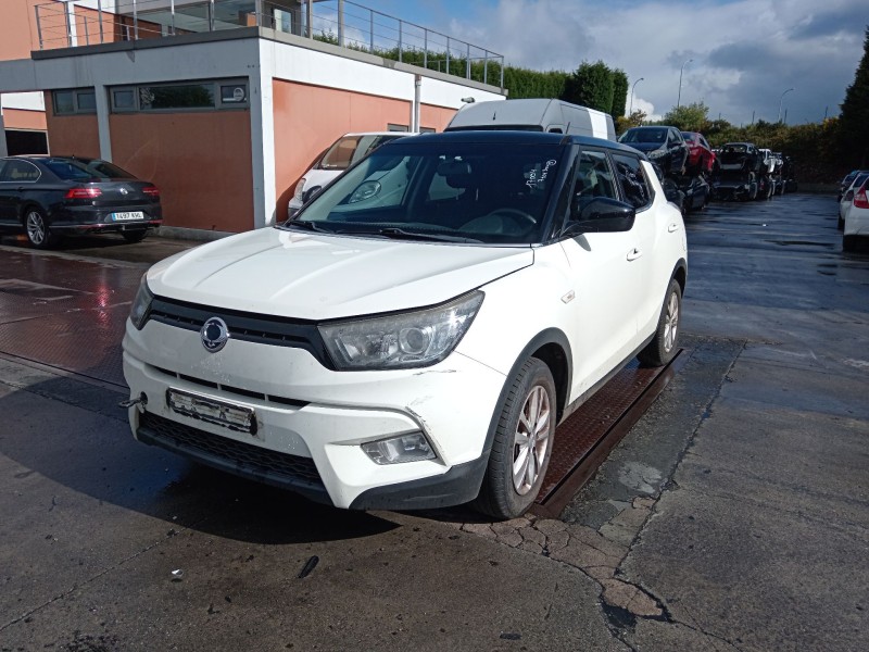 ssangyong tivoli del año 2015