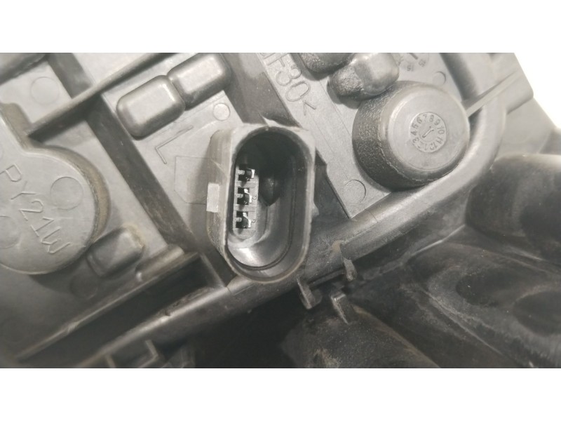 Recambio de piloto trasero izquierdo para audi a3 (8v1, 8vk) 1.6 tdi referencia OEM IAM 8V3945095 81040102 