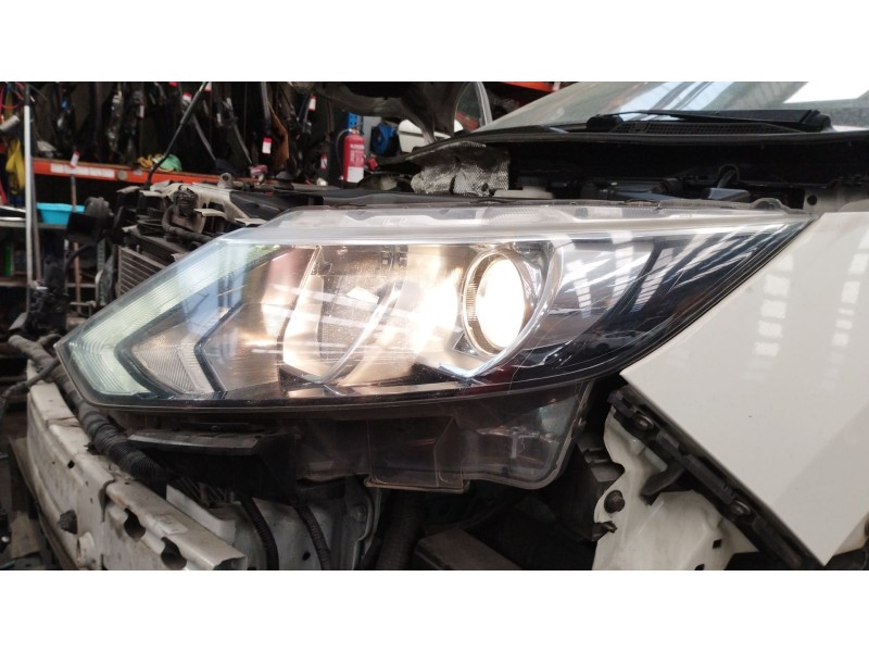 Recambio de faro izquierdo para nissan qashqai ii (j11, j11_) 1.5 dci referencia OEM IAM 260604EH2A 10018013 