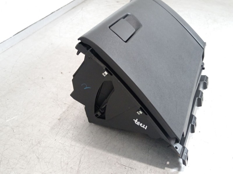 Recambio de guantera para nissan qashqai iii (j12) 1.3 dig-t referencia OEM IAM 681026UN5A  