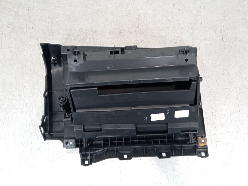 Recambio de guantera para nissan qashqai iii (j12) 1.3 dig-t referencia OEM IAM 681026UN5A  