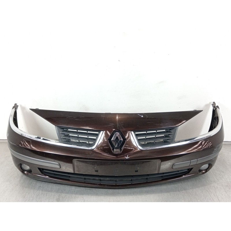 Recambio de paragolpes delantero para renault laguna ii (bg0/1_) 1.9 dci (bg08, bg0g) referencia OEM IAM 7701476242  