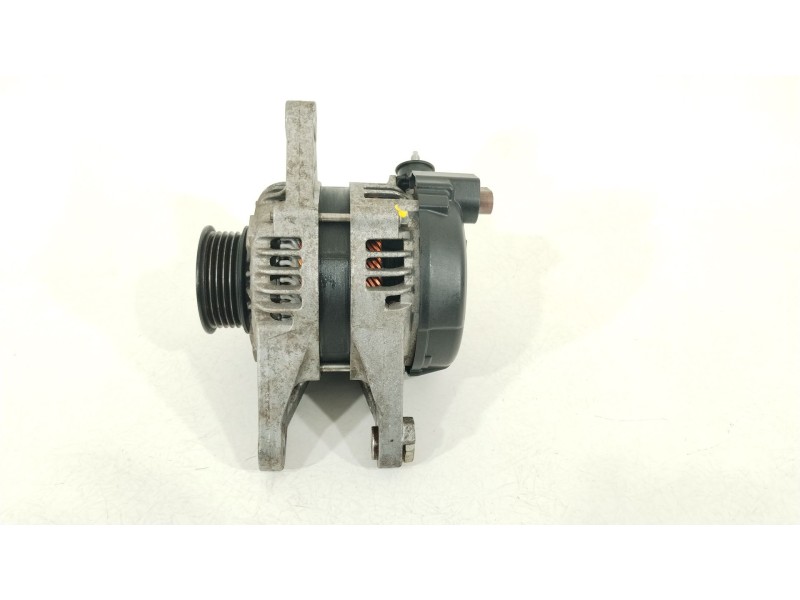 Recambio de alternador para suzuki jimny todo terreno, cerrada (a6g) 1.5 allgrip referencia OEM IAM 3140081P0 1042112300 