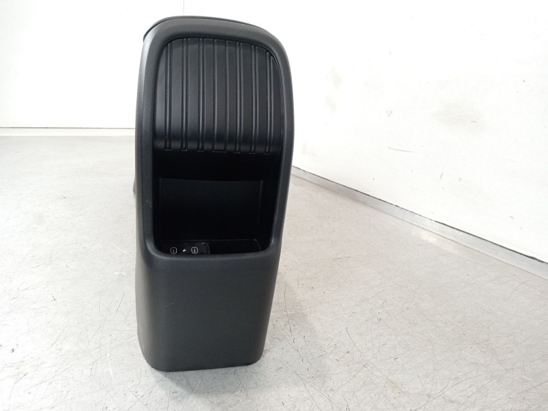 Recambio de consola central para hyundai kona (os, ose, osi) 1.6 gdi hybrid referencia OEM IAM 846B5BE501  