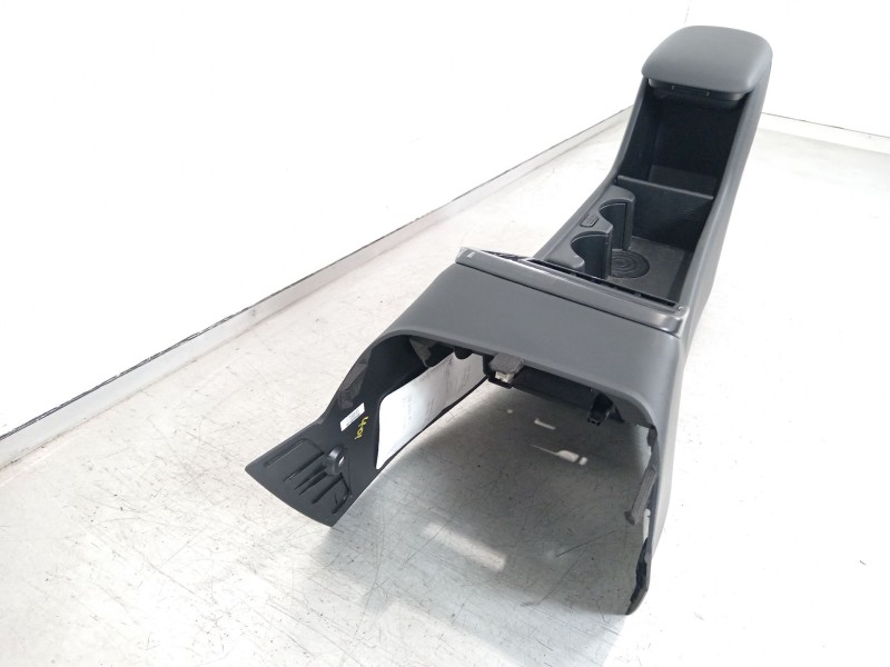Recambio de consola central para hyundai kona (os, ose, osi) 1.6 gdi hybrid referencia OEM IAM 846B5BE501  