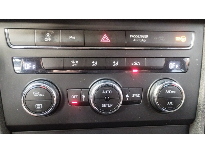 Recambio de mando climatizador para seat leon sc (5f5) style referencia OEM IAM 5F0907044  