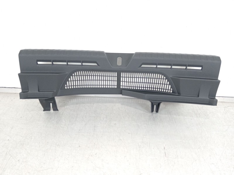 Recambio de molduras traseras para audi a1 sportback (gba) 30 tfsi referencia OEM IAM 82A863471  